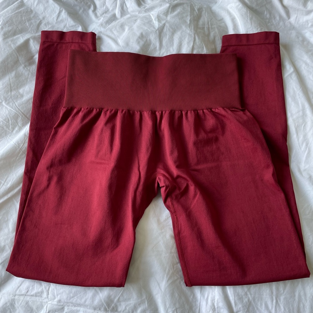 NVGTN solid seamless carmine leggings